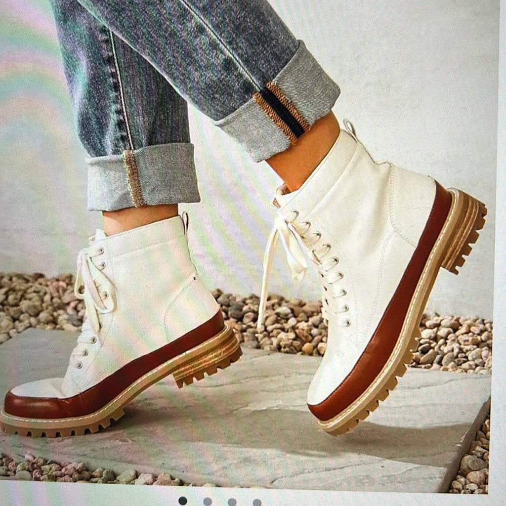 Oasis Society Alissa Hiker boot